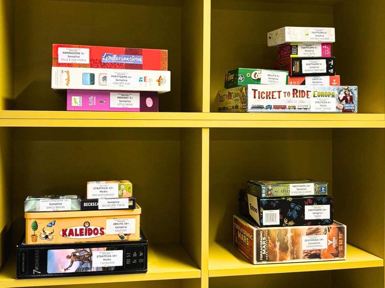 giocare in biblioteca