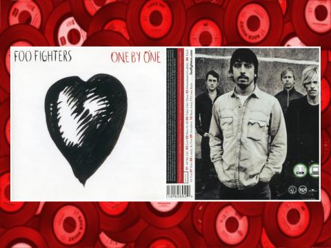 Foo_Fighters_One_by_one_CD