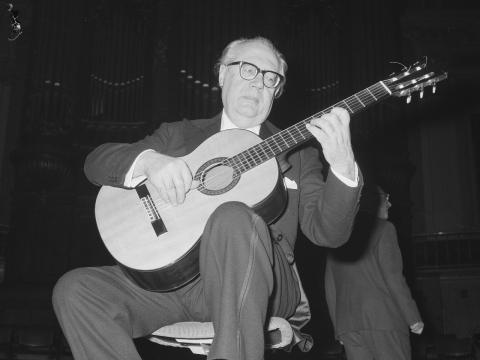 Andres Segovia by Jack de Nijs, National Archives of the Netherlands / Anefo, part.