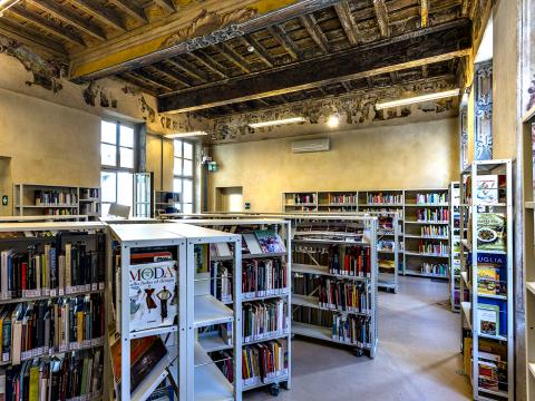 Biblioteca civica Bianca Guidetti Serra - Interno