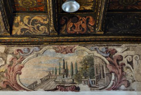 Biblioteca civica Bianca Guidetti Serra - Interno affreschi