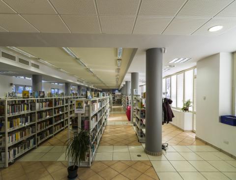 Biblioteca civica don Lorenzo Milani - Interno