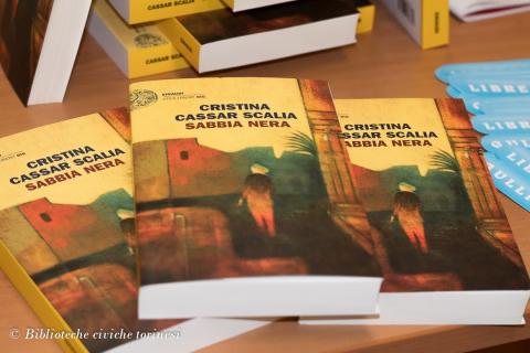 Cristina Cassar Scalia - Sabbia nera - 5/12/2018