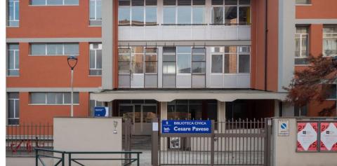 Biblioteca civica Cesare Pavese - Esterno